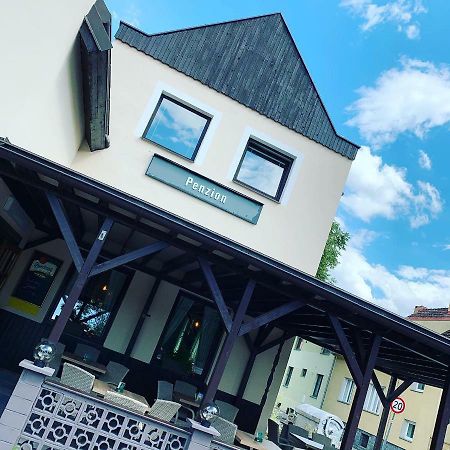 Penzion & Restaurace U Vily Sezimovo Usti Экстерьер фото