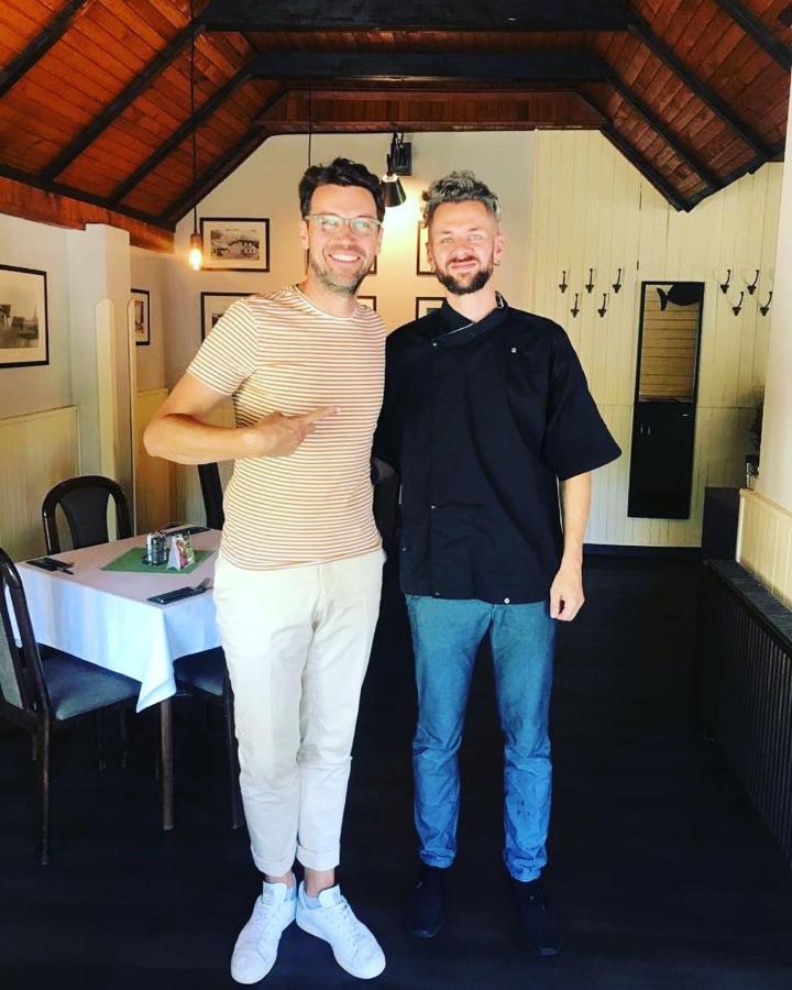 Penzion & Restaurace U Vily Sezimovo Usti Экстерьер фото